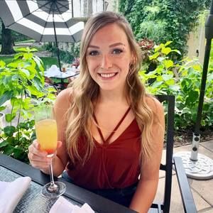 Meet your Posher, Taryn